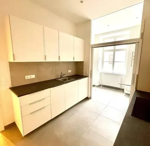 Appartement Brand New & Spacious In The Centre